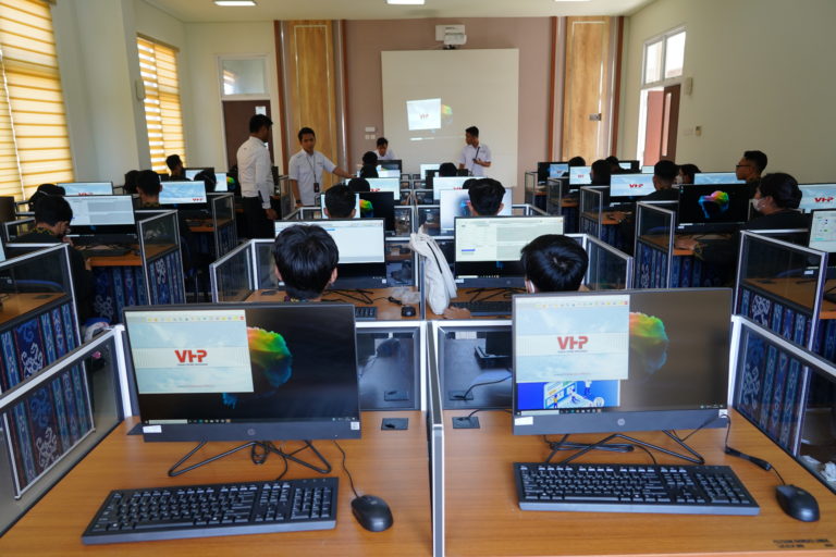 Lab Divisi Kamar